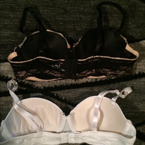 TWO BRAS FOR PRICE OF ONE - Picture 5 of 6